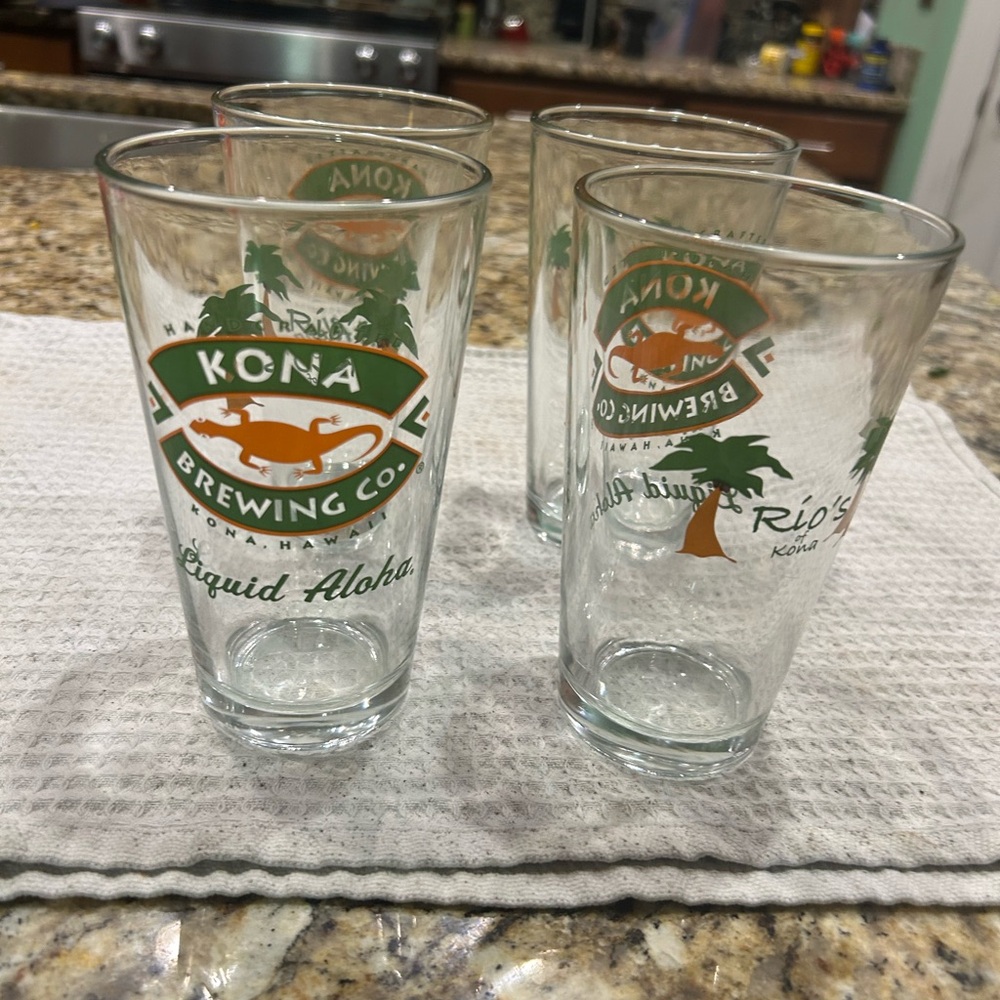 Set of 4 Kona Brewing beer glasses. Original from the factory 20 yrs ago